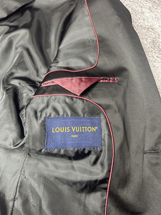 Класичний костюм Louis Vuitton L