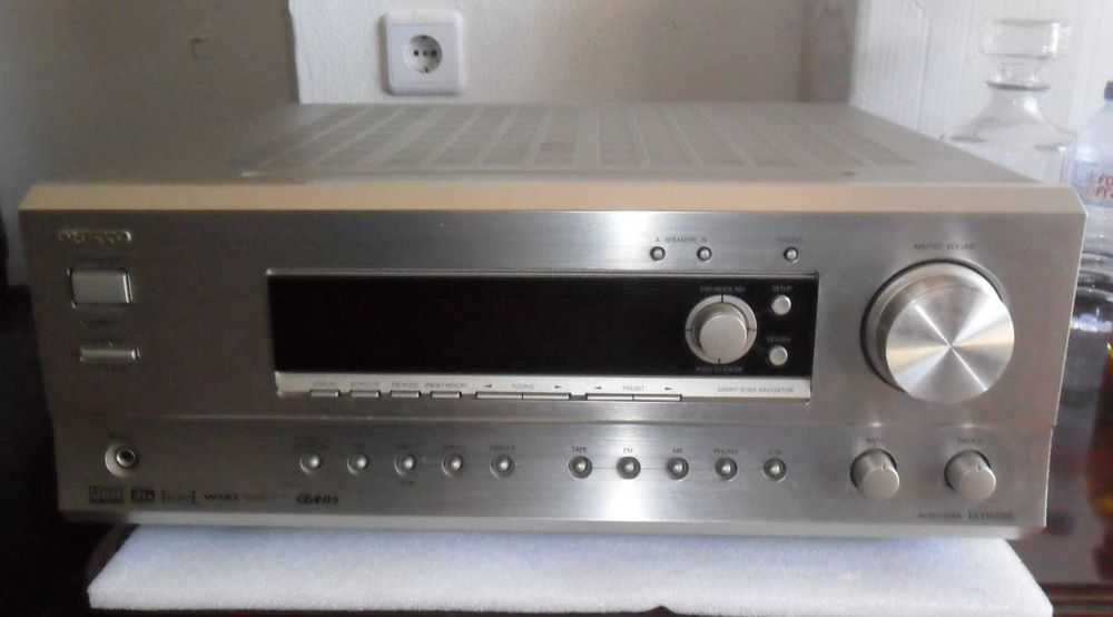 Amplificador Onkyo modelo TX-Ds 595 AV Receiver
