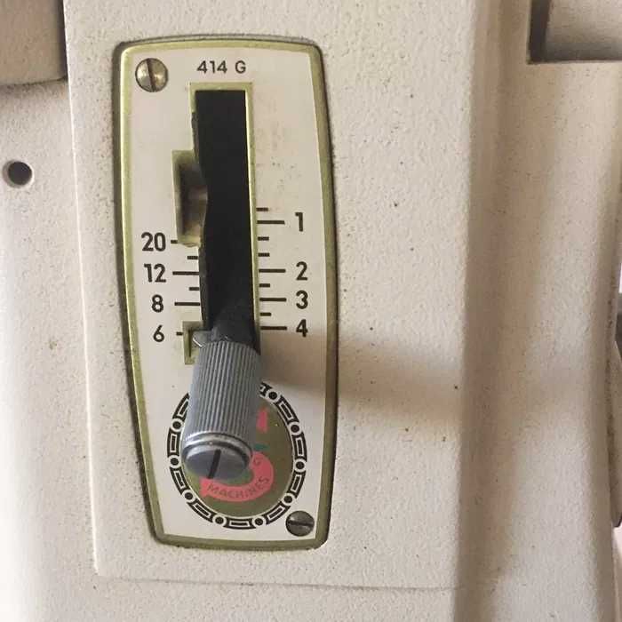 máquina de costura elétrica: Singer, anos 70