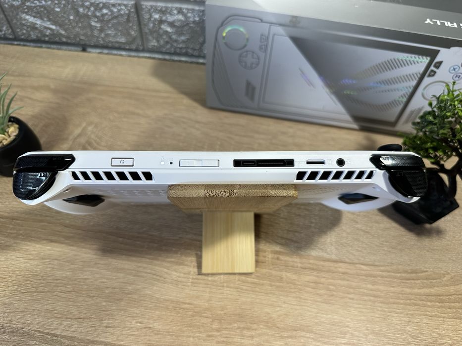 asus rog ally z1 extreme - купить приставки - Цена на OLX.ua