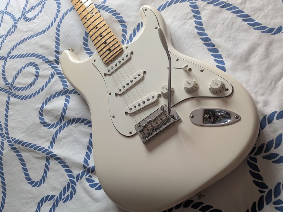 Fender Stratocaster Player Series