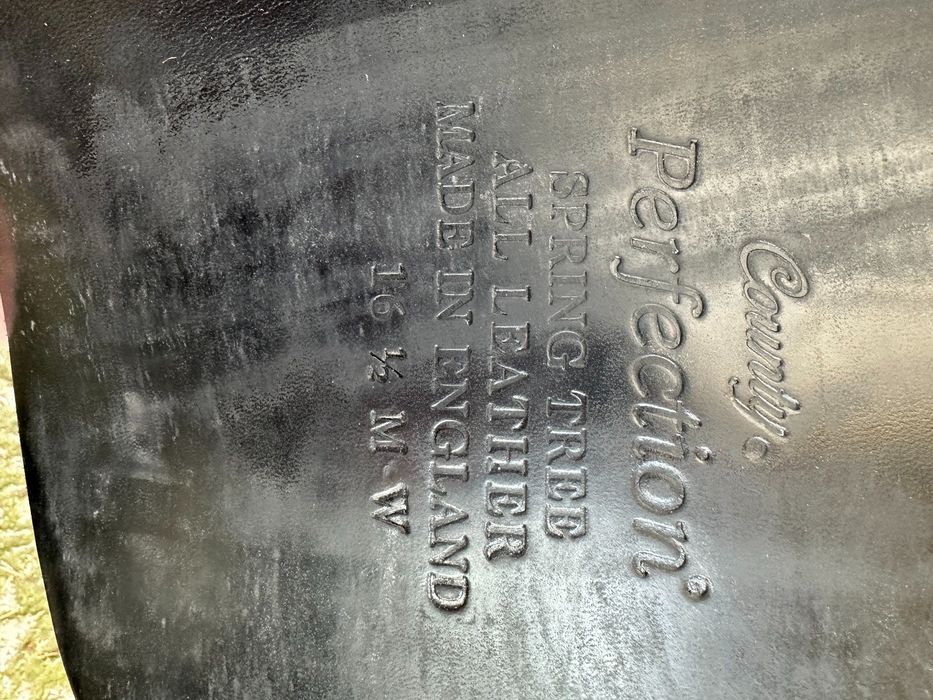 Arreio/sela County dressage