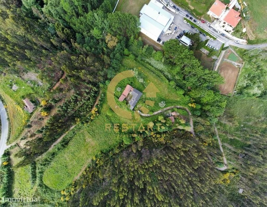 Moradia T3, inserida numa quinta com 53.393m2 de terreno- V. da Feira.