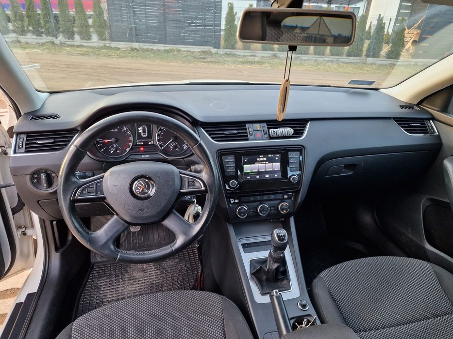 Skoda Octavia III 1.6Tdi_SalonPL_Servisowana