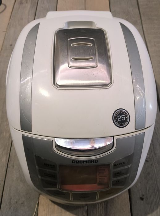 Мультиварка Redmond