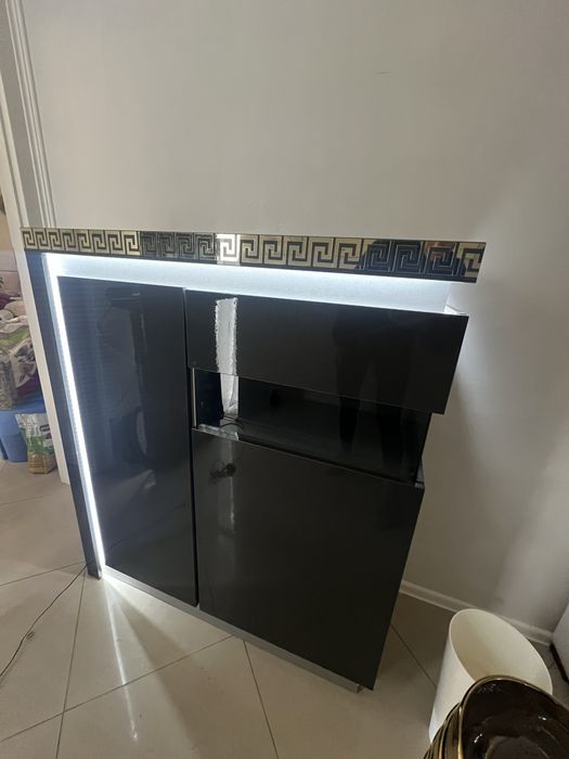 Zestaw 2x komoda + słupek (witryna) glamour wzór grecki LED