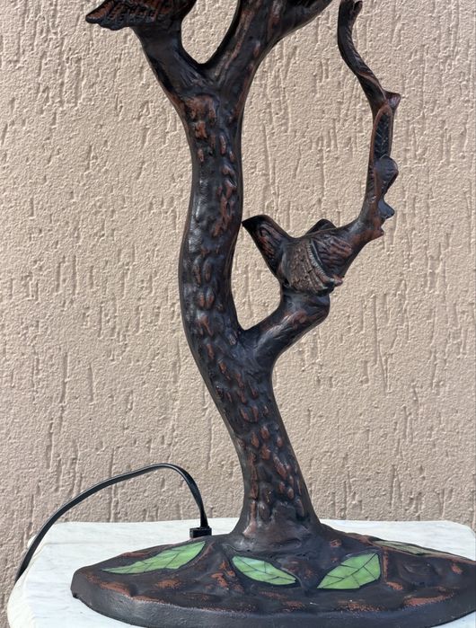Lampa witrażowa z ptakami i kiśćmi winogron