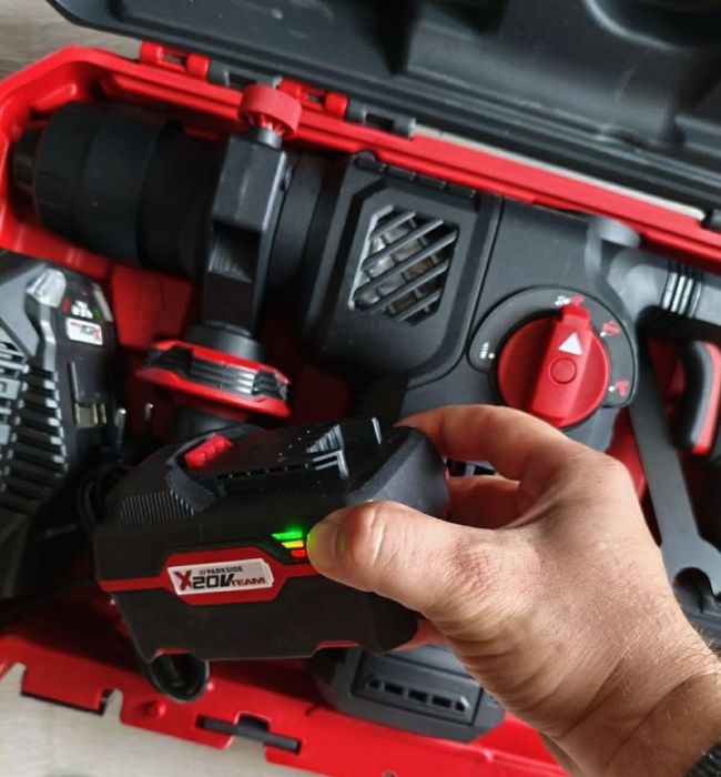 Młot udarowy parksiede performance  20v z bateria!!