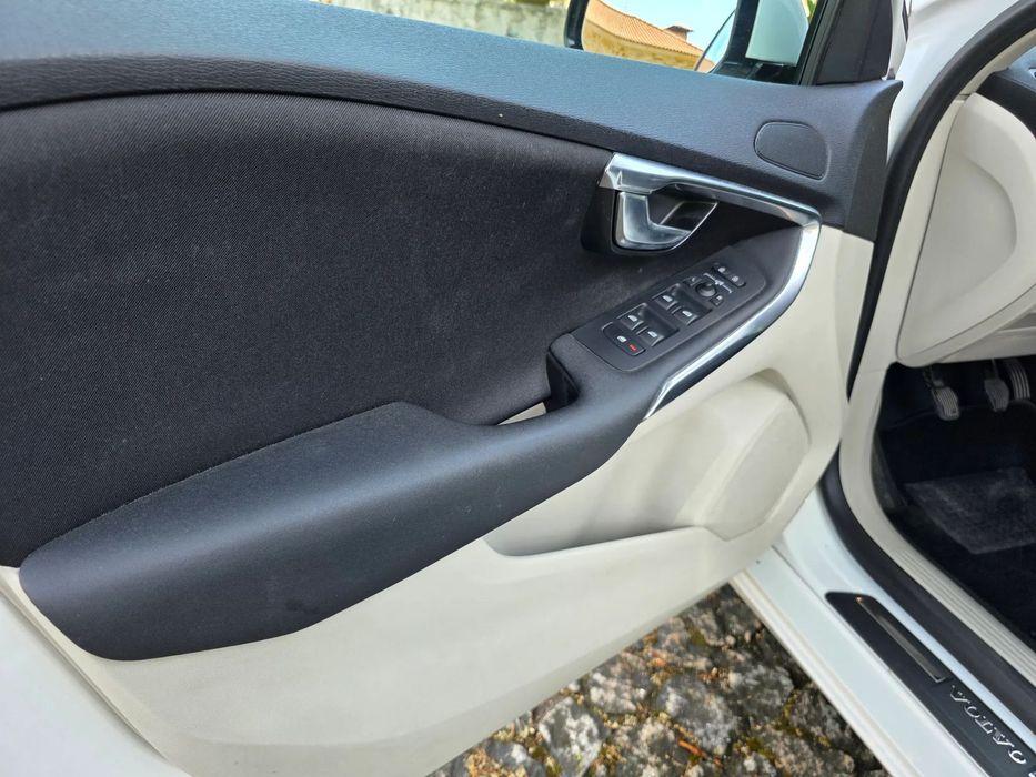 Volvo V40 1.6 D2 Momentum
