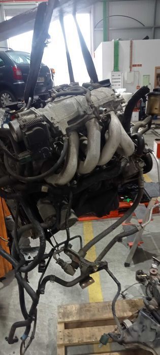 Motor Nissan QG18 E caixa de velocidades AV709VA
