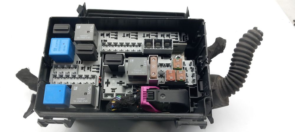 Caixa fusíveis / SAM / BSI OPEL Corsa D
