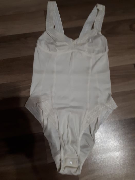 Sprzedam 2 sztuki body