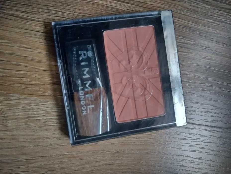 Rimmel Lasting Finish Colour Soft Blush 45g Róż do policzków 190 Coral