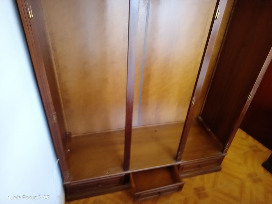 Mobilia de casal completa com bom colxao visco elastico de 150x2