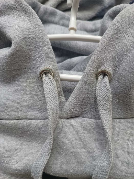Szara bluza oversize adidas, kangurek