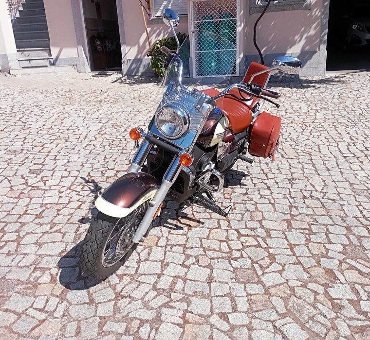 Moto UM Renegade 125 cc
