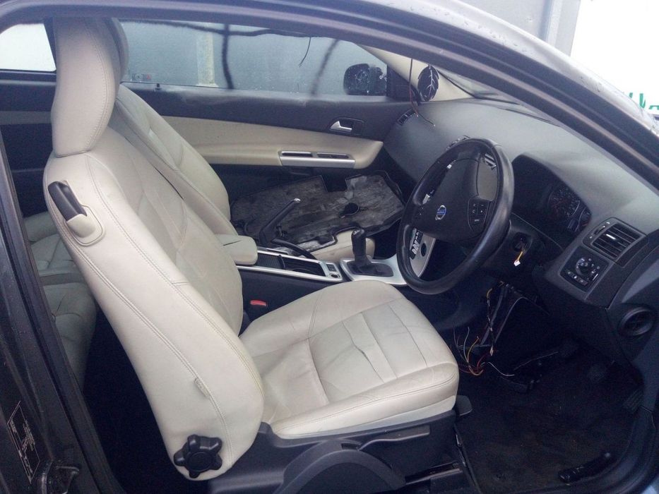Volvo C30 1.6D De 2010 Disponível Para Peças Frente Vendida