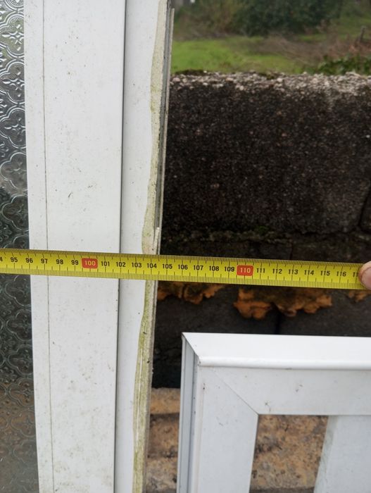 Portas em alumínio branco