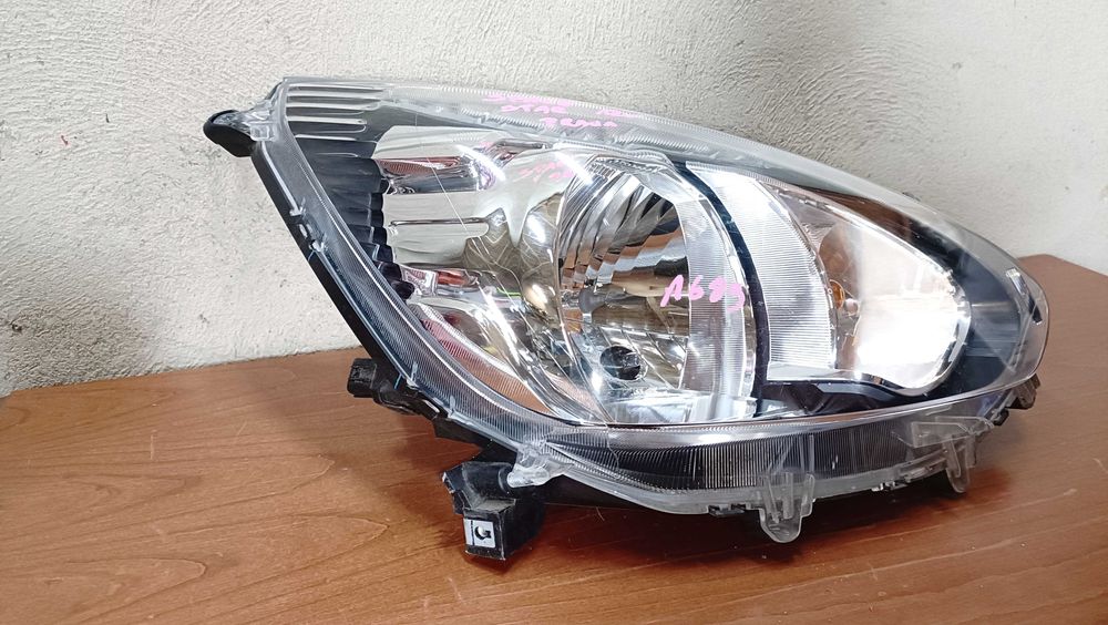 Mitsubishi Space Star II Lampa przód prawa