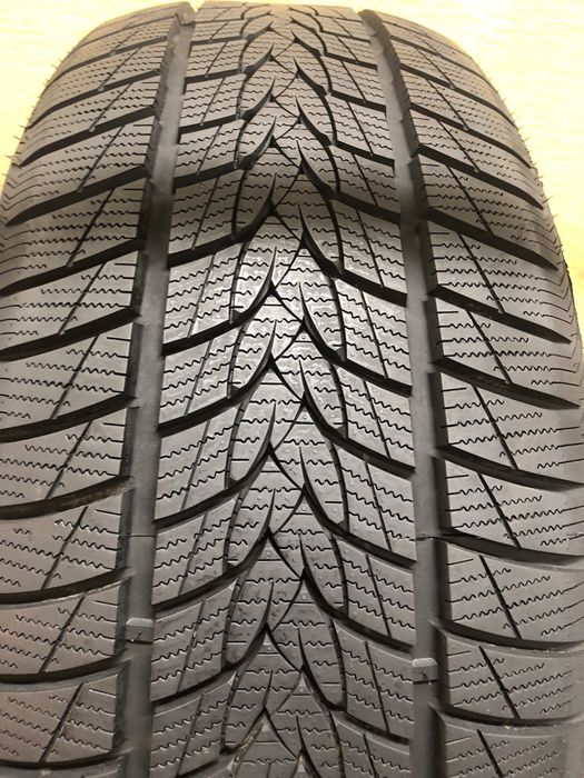 Зимові шини 245/50 R18 (104V) IMPERIAL
