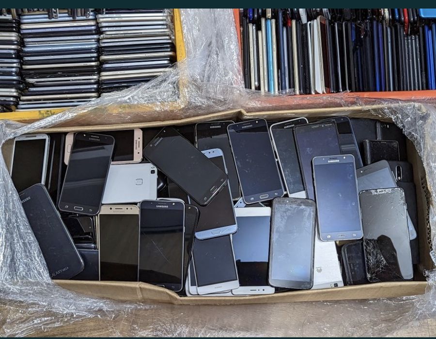 Лот смартфонов всі робочи