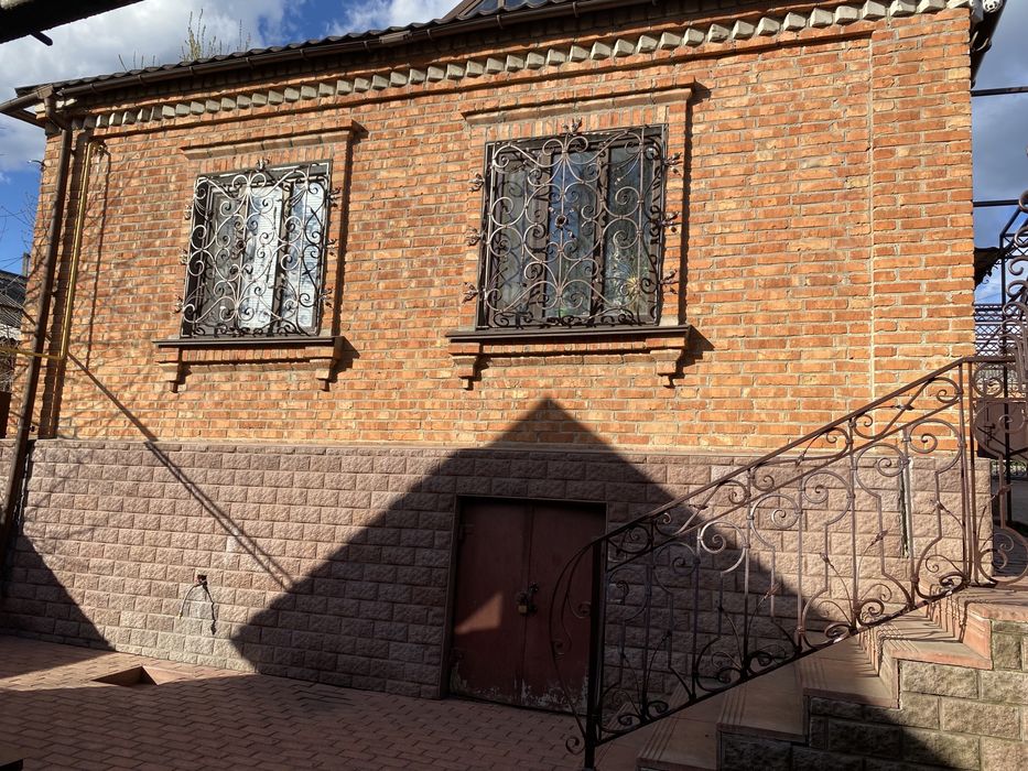 Продам будинок в затишному та спокійному районі