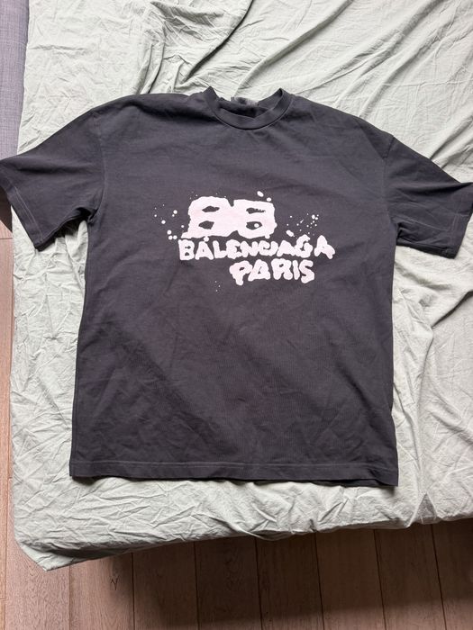 Sprzedam koszulke balenciaga paris BB spray
