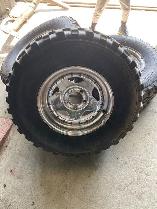 Jeep po generalnym remoncie z nowym gazem