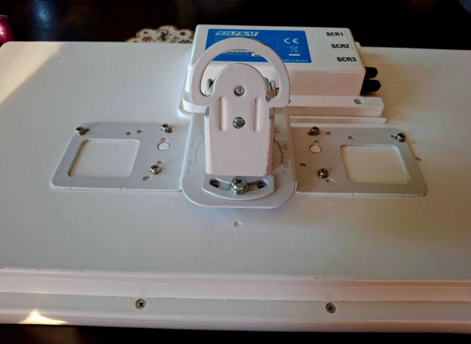 Antena płaska SELFSAT