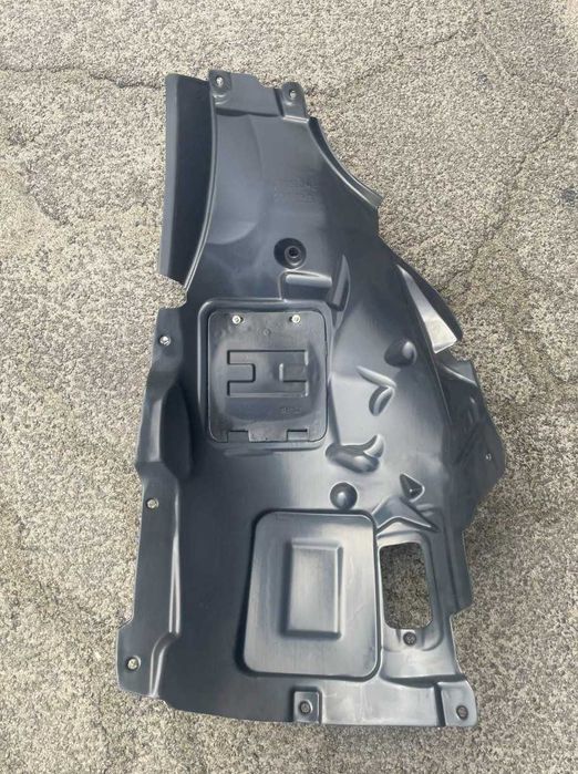 Передній підкрилок для BMW F10 F30 F32 F33 F36 передня, задня частина