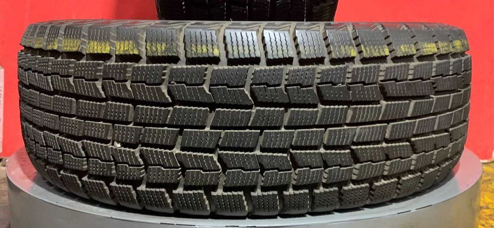 225/60/16 Goodyear Ice Navi Zea