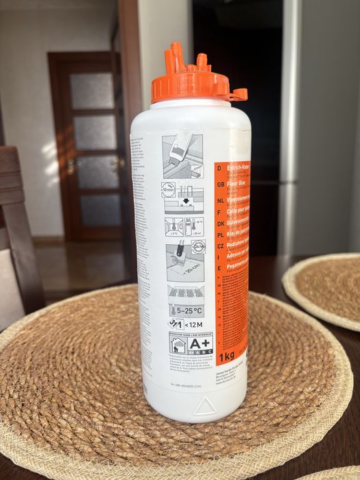 Однокомпонентний поліуретановий клей