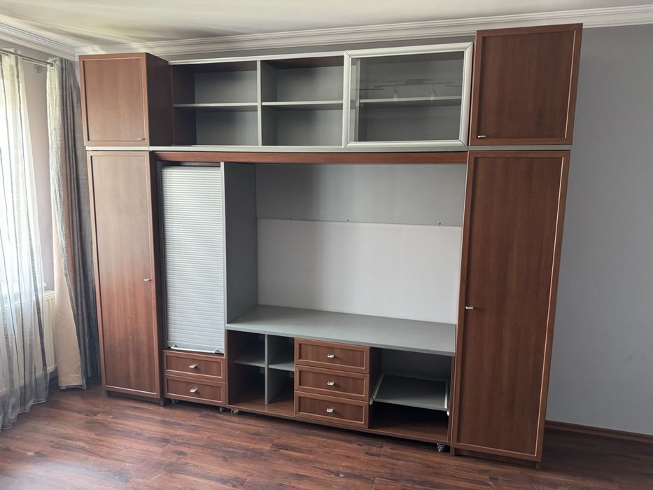 Продам стінку і комод (комплект)