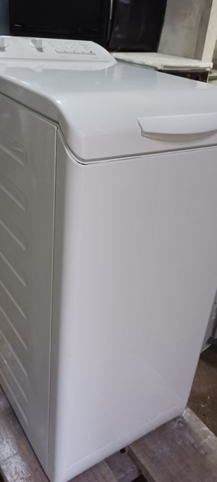 Lava roupa mais estreita e seminova