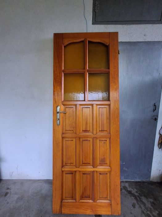 Продам міжкімнатні двері