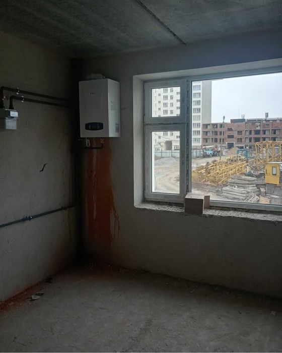 Самий центр Озерної! Агора! Терміновий продаж 2к!