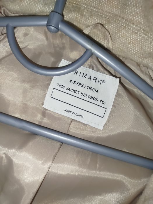 Продам дитяче пальто  на 4-5 років