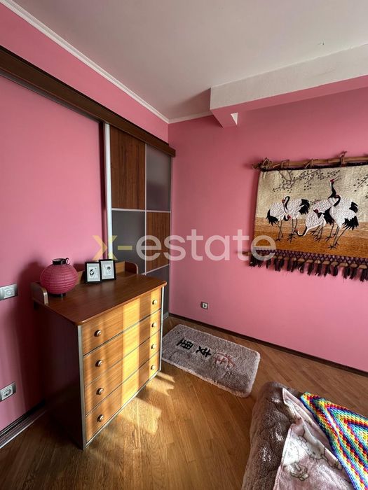 Стильна та простора 3-кімнатна квартира — вул. Варшавська