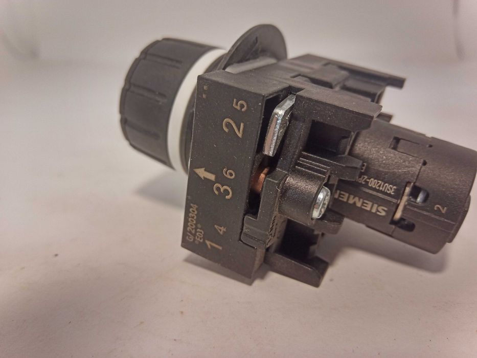 Змінний резистор Siemens 3SU1200-2PW10-1A, 2, 2кОм в зборі