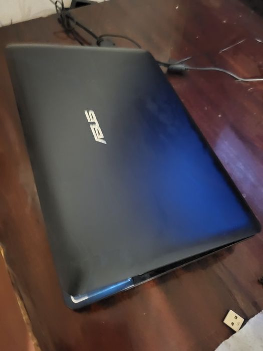 Нет бук Asus  260ммх18мм