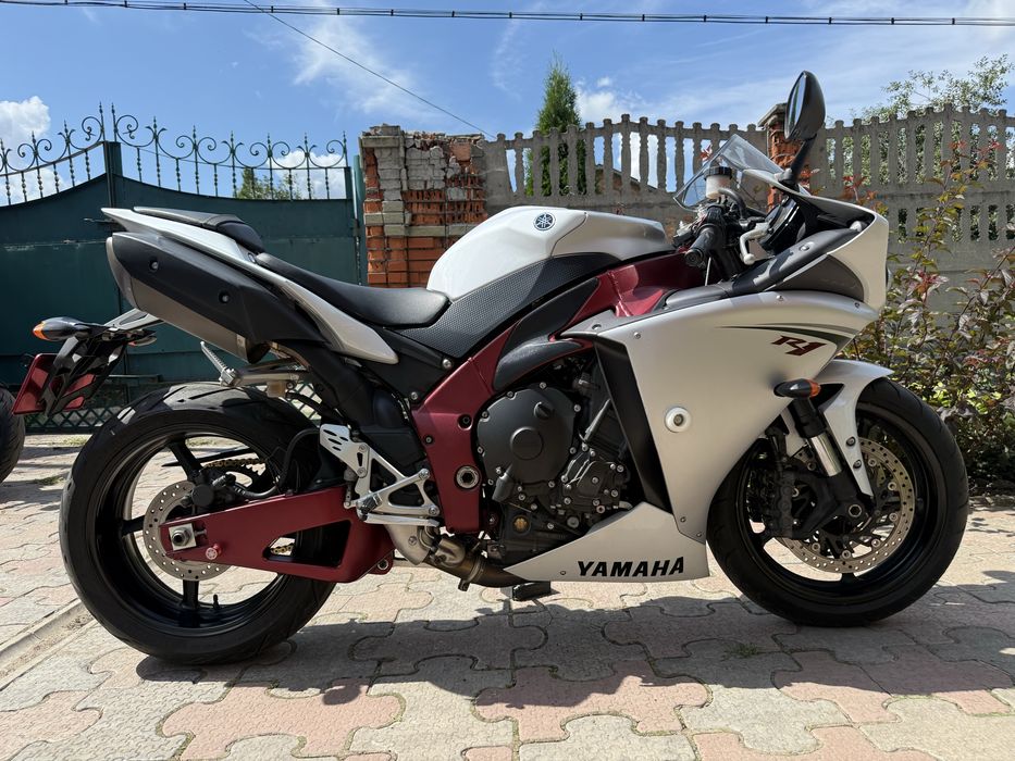 Мотоцикл Yamaha YZF R1 crossplane з документами