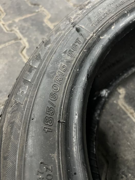 Шини,Резина,Комплект,Зима 185/60/15 88T Bridgestone Blizzak LM-30