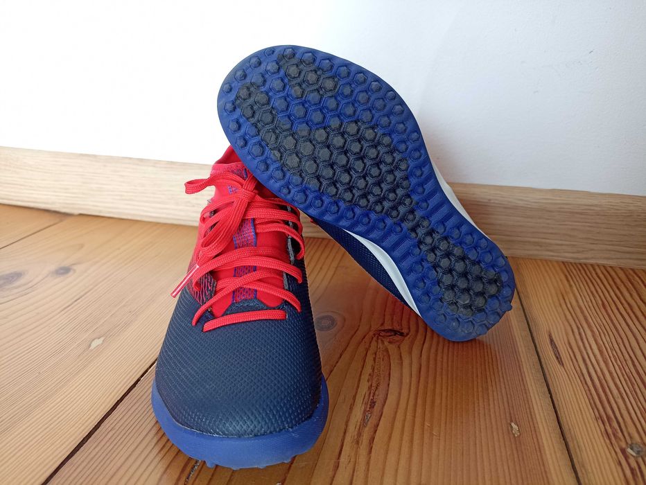 NOWE Buty piłkarskie turfy Kipsta rozm. 31