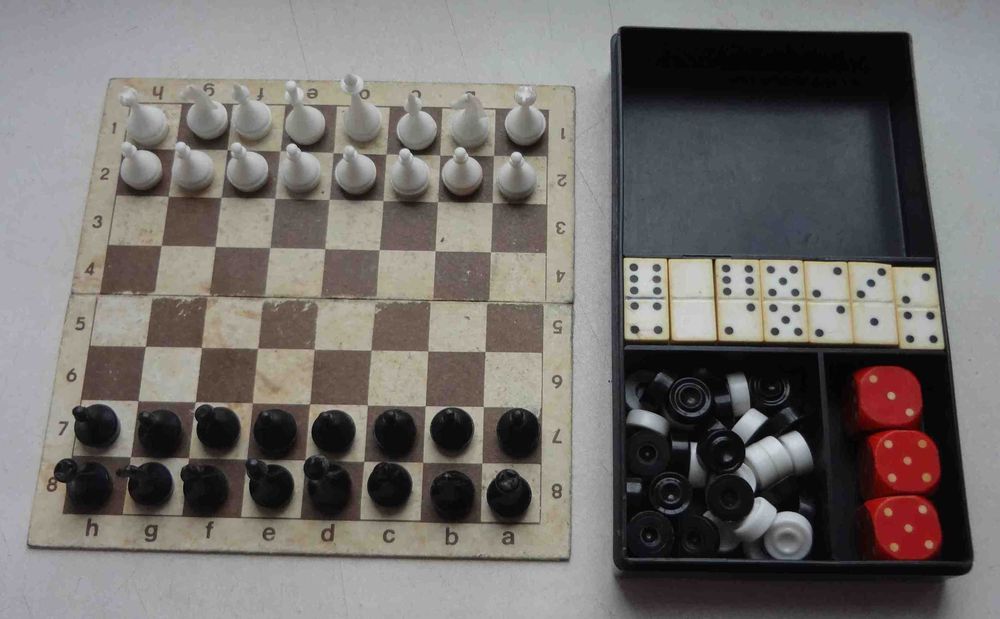 Дорожные шахматы шашки домино на магнитах СССР в полном сборе