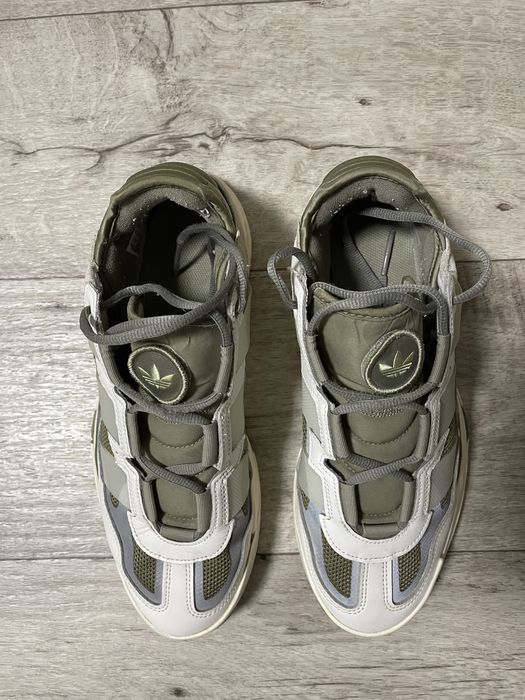 Продам кросівка Adidas Niteball