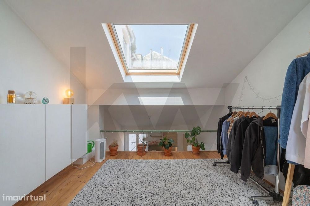 Apartamento T1 Duplex em São Vicente - Lisboa
