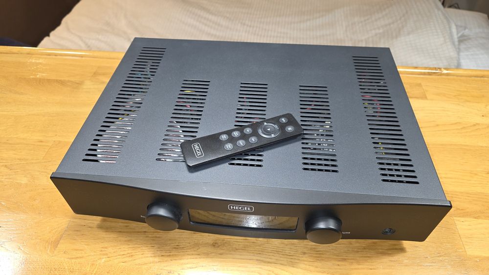 Wzmacniacz Hegel H90