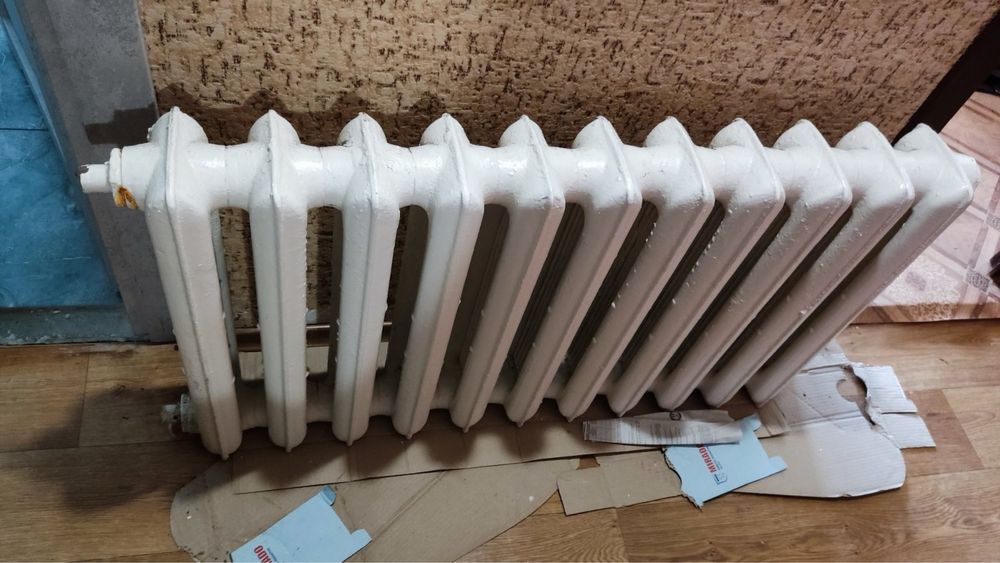 Продам 3 чугунные батареи 2 на 11 и 1на на 10 секций
