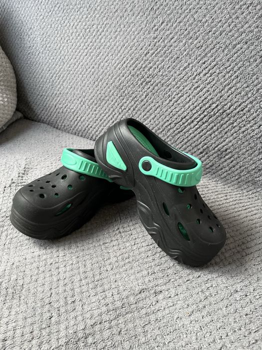 Klapki na wyzszej podeszwie 37-38