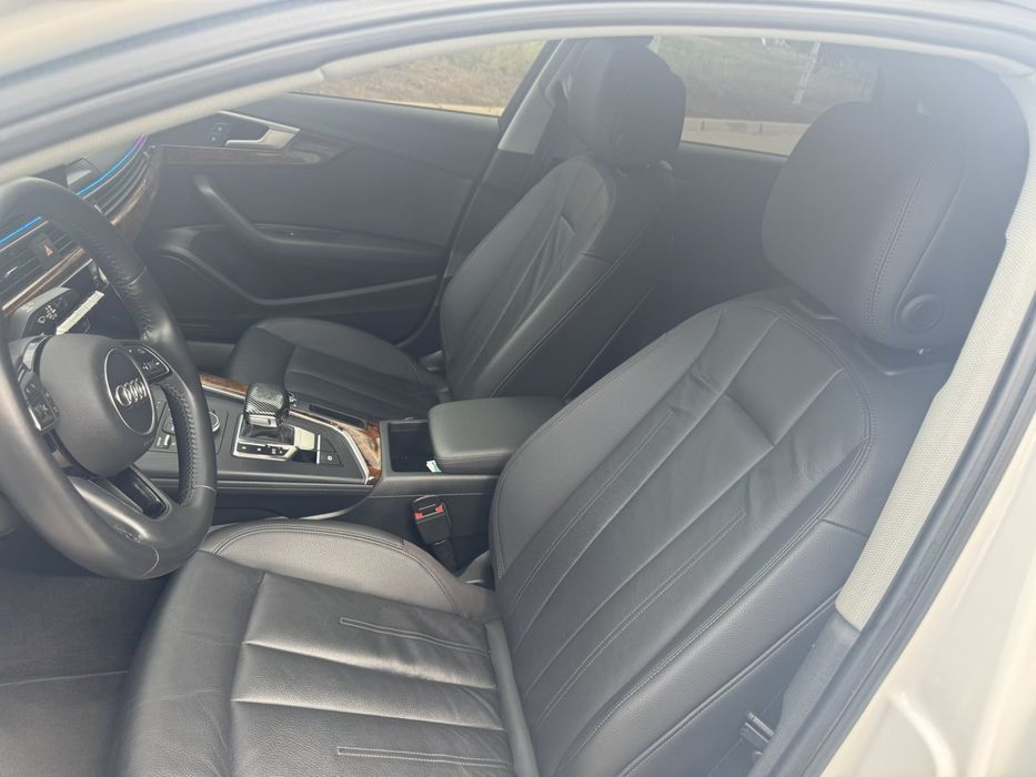 Audi a4 автомат в белом цвете 2019 г 2.0 бензин ауди а4